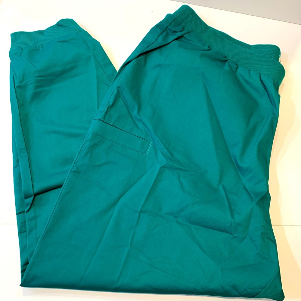 NWT Jogger Style Scrubs Size 3X Scrub Pants